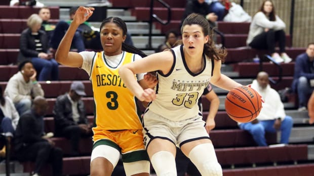 Archbishop Mitty DeSoto girls basketball Dan Brood 2